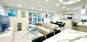 Bright & Spacious with 3 King or 6 Single Beds